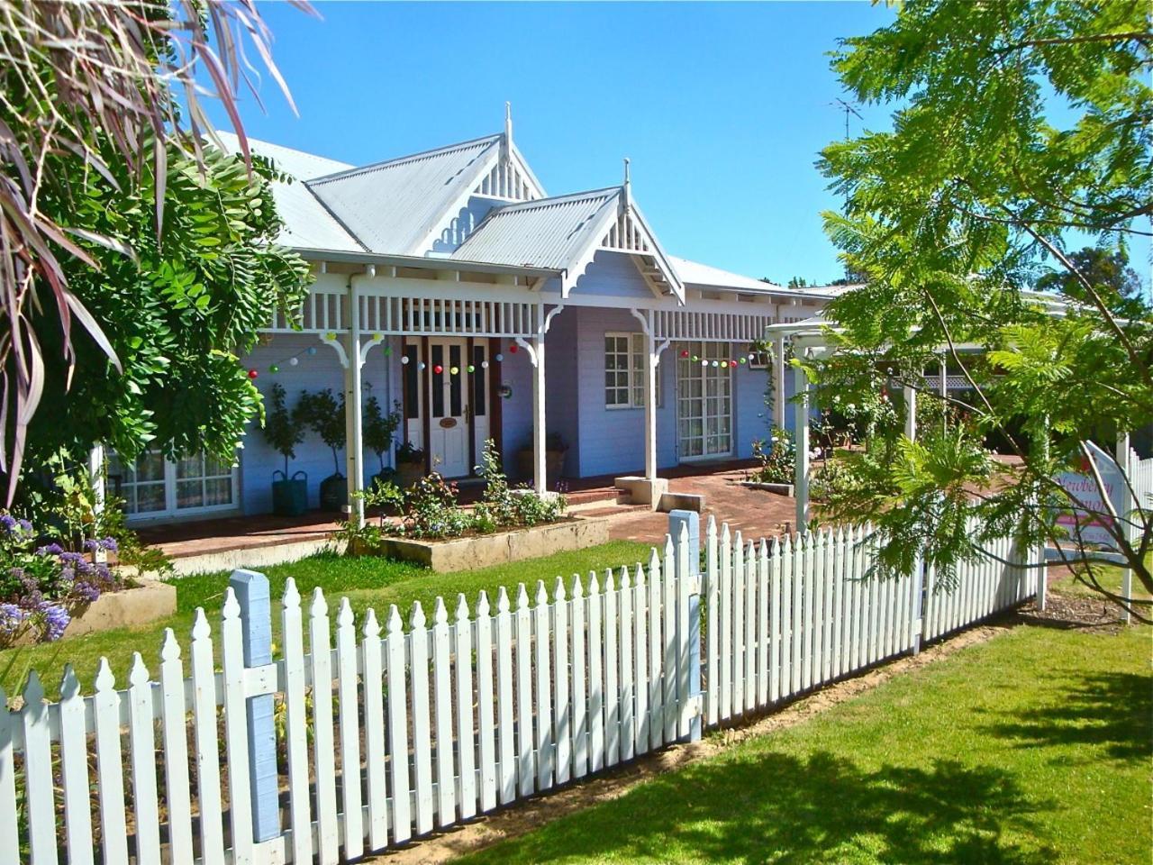 Villa Lanterns Retreats Dunsborough Exterior foto